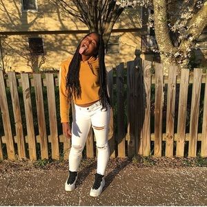 Meet your Posher, Janya